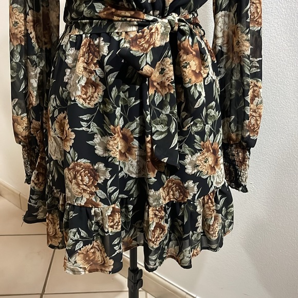 WINDSOR | Ruffled Romance Black and Gold Floral Skater Dress Size Small - Picture 9 of 11
